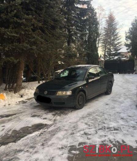 1998' Volkswagen Passat photo #1