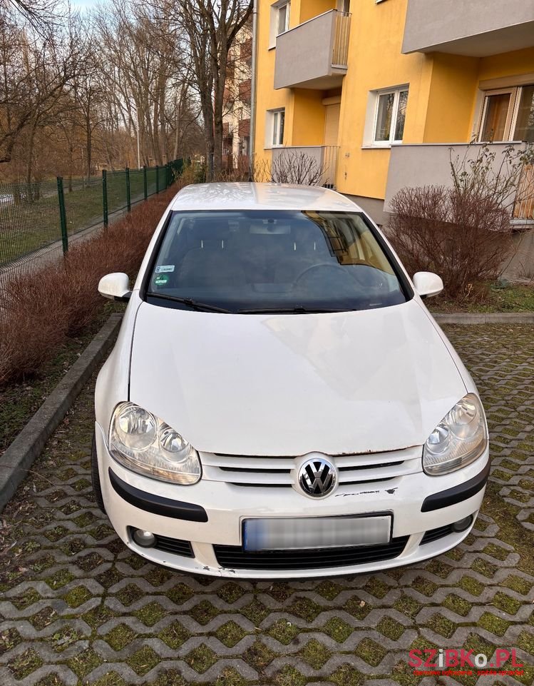 2006' Volkswagen Golf photo #2