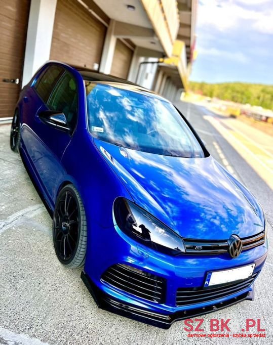 2011' Volkswagen Golf photo #5