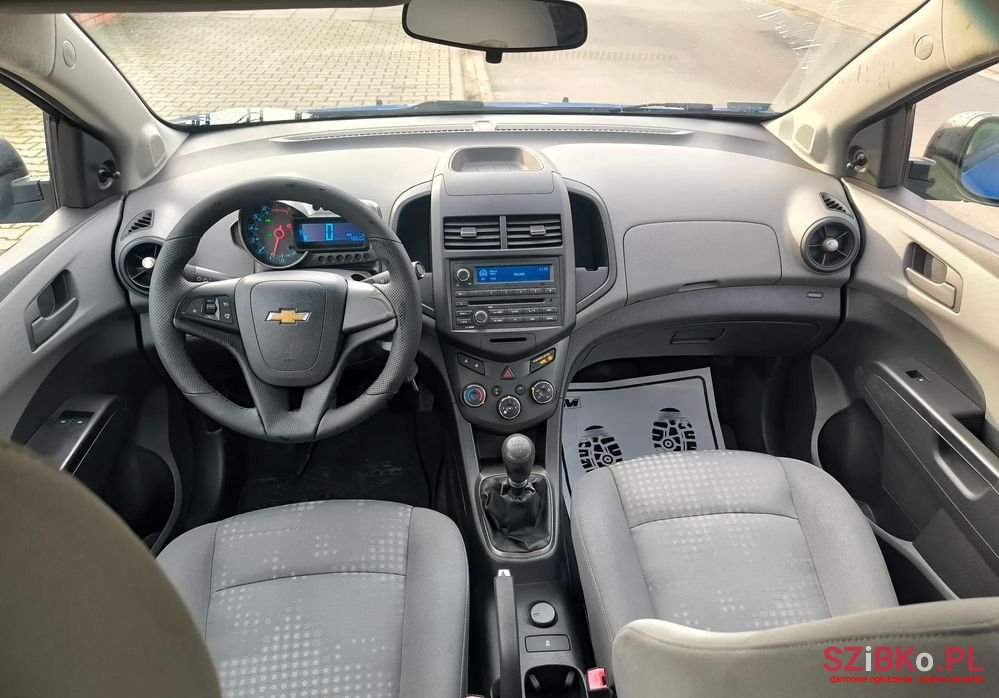 2013' Chevrolet Aveo Ver-1-2-Lt photo #5