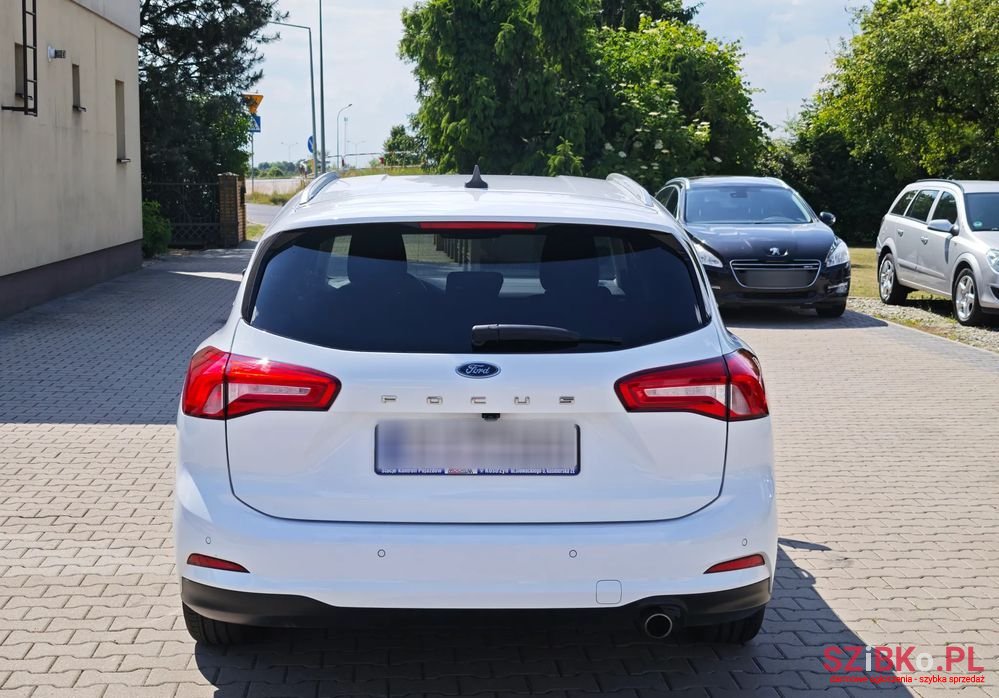 2020' Ford Focus photo #5