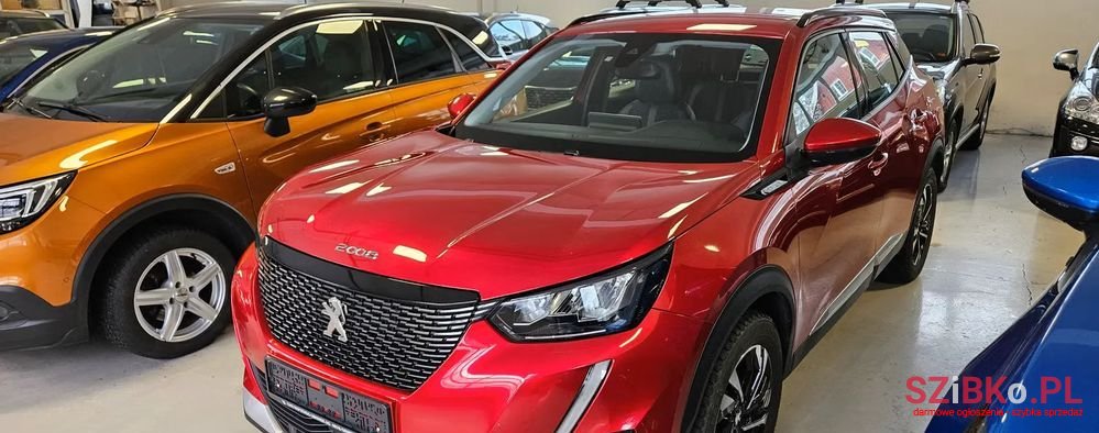 2020' Peugeot 2008 photo #2