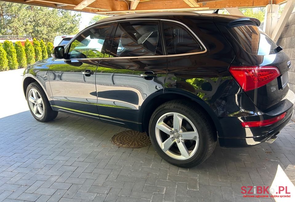 2010' Audi Q5 photo #5