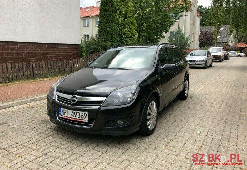 2007' Opel Astra photo #1