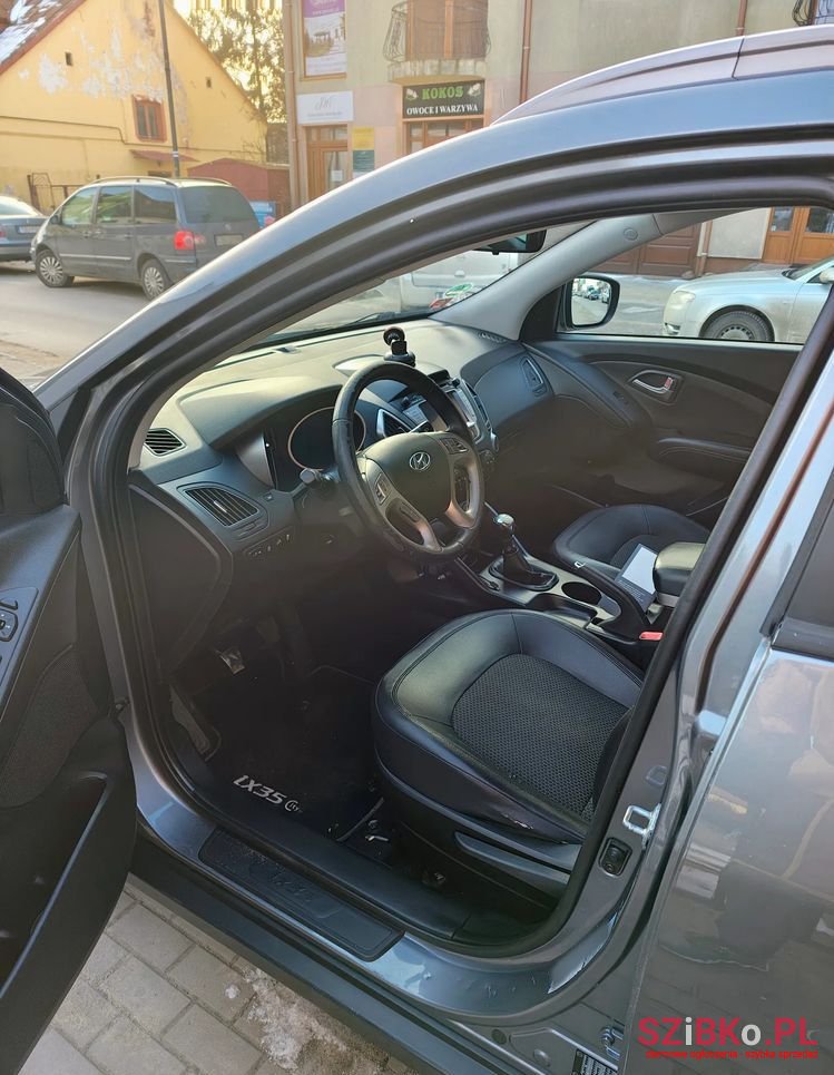 2012' Hyundai ix35 photo #5