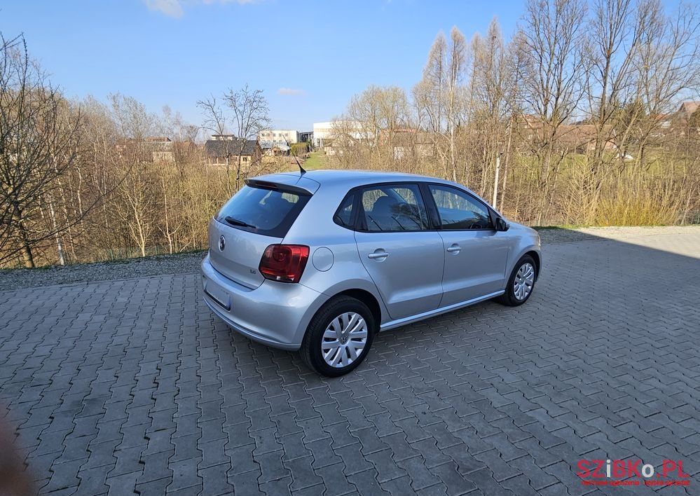 2013' Volkswagen Polo photo #5