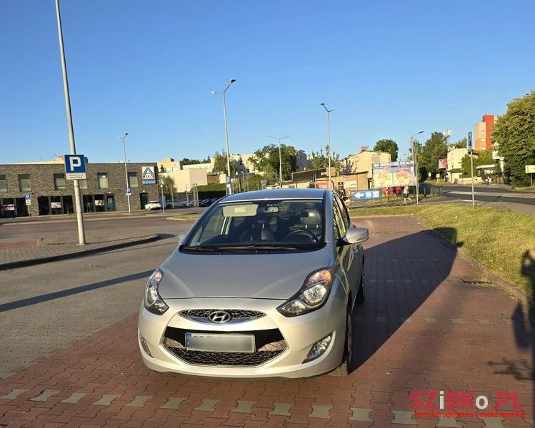 2012' Hyundai ix20 1.4 Premium photo #5