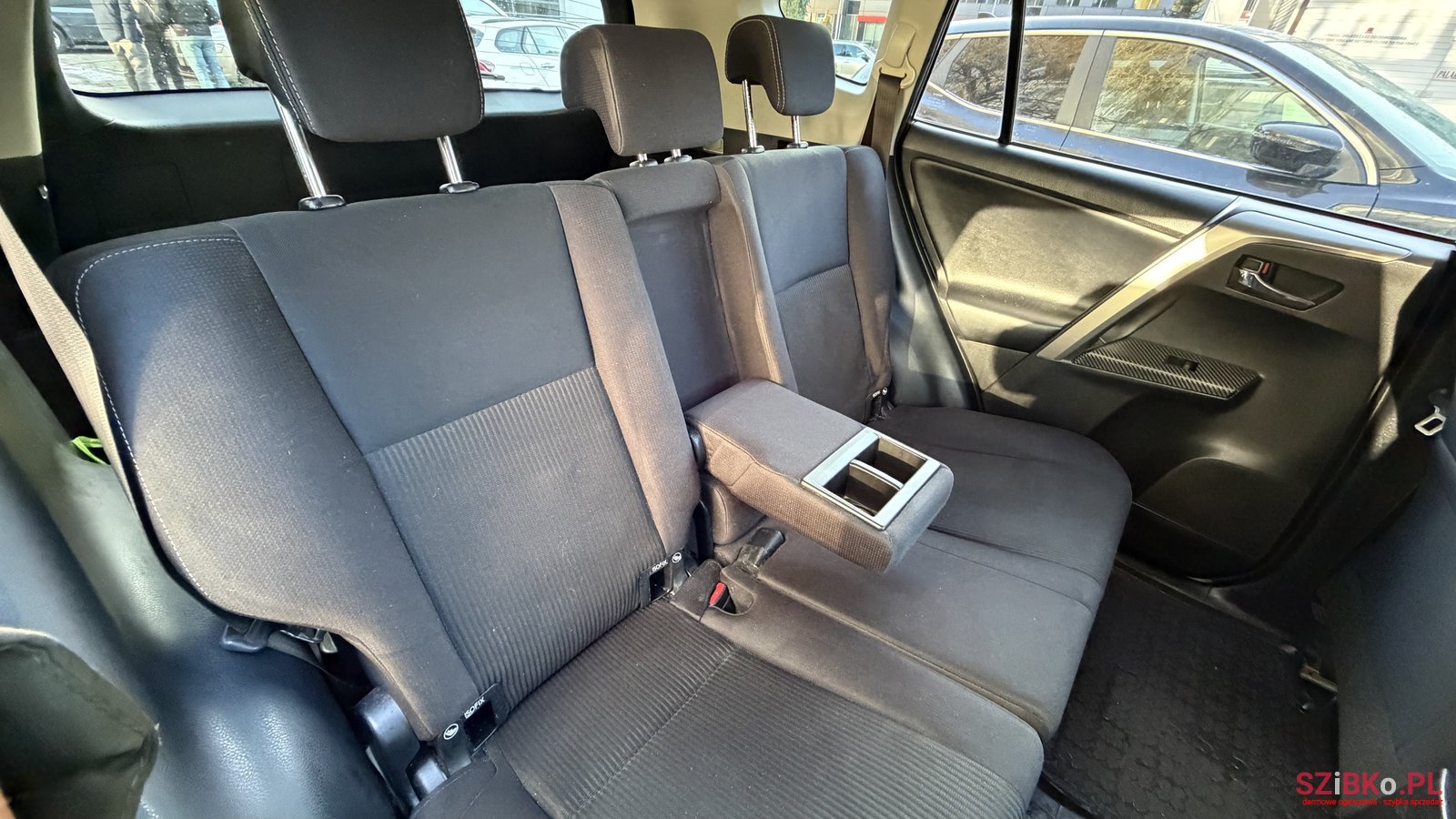 2015' Toyota RAV4 Premium photo #7