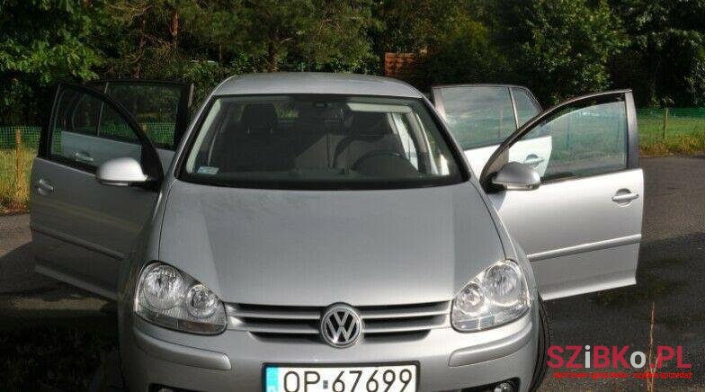 2008' Volkswagen Golf V photo #2