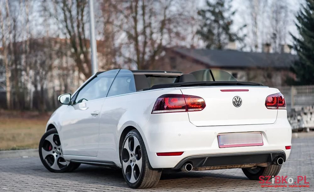 2013' Volkswagen Golf Cabrio Gti photo #4