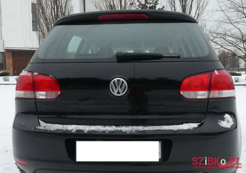 2009' Volkswagen Golf photo #4