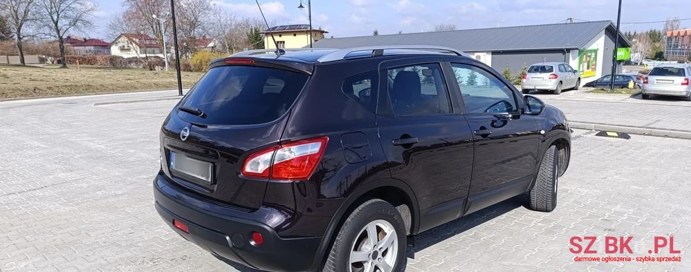 2010' Nissan Qashqai 1.6 I-Way photo #5