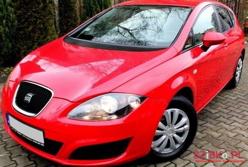 2010' SEAT Leon photo #1