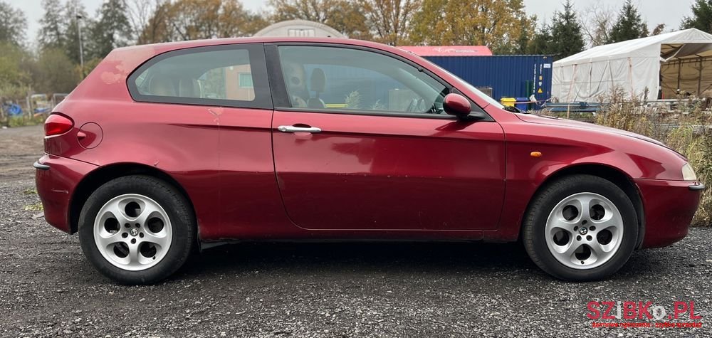 2002' Alfa Romeo 147 photo #4
