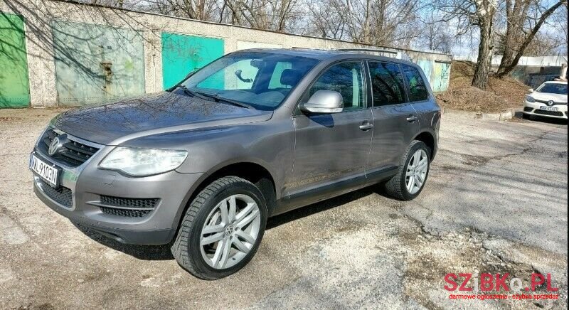 2007' Volkswagen Touareg photo #2