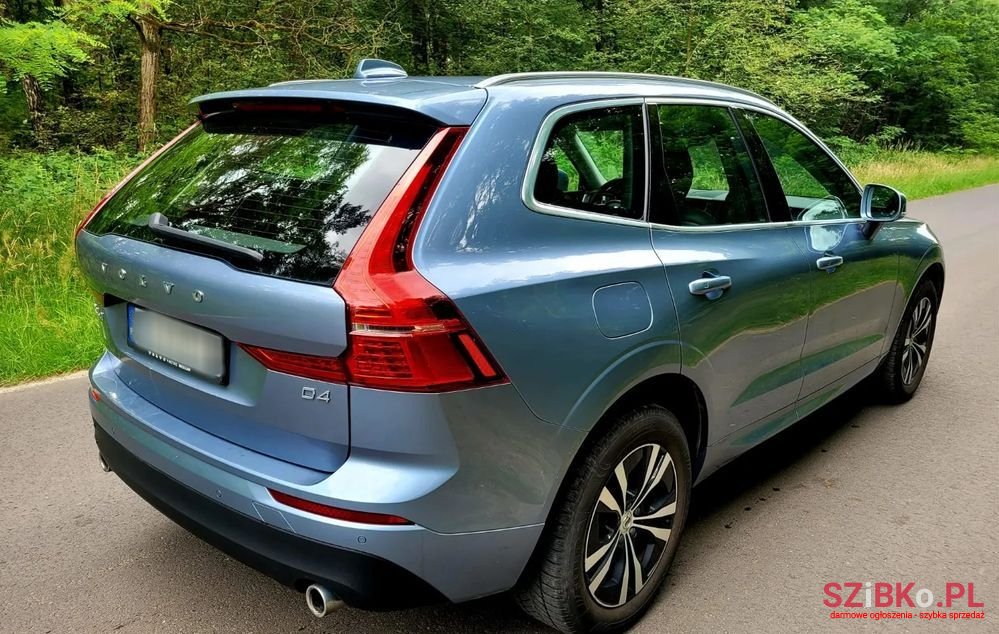 2020' Volvo Xc 60 D4 Momentum photo #5