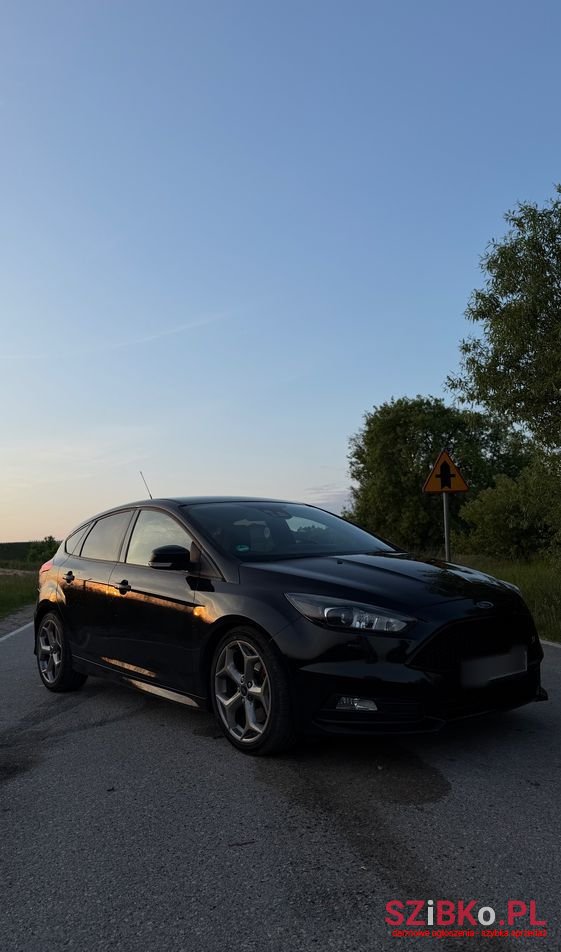 2015' Ford Focus 2.0 Tdci St photo #2