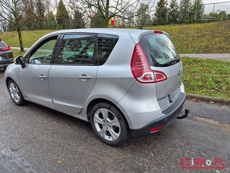 2009' Renault Scenic 1.9 Dci Emotion photo #5