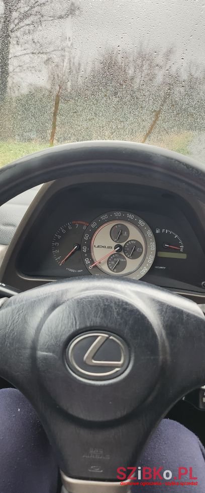1999' Lexus IS photo #2