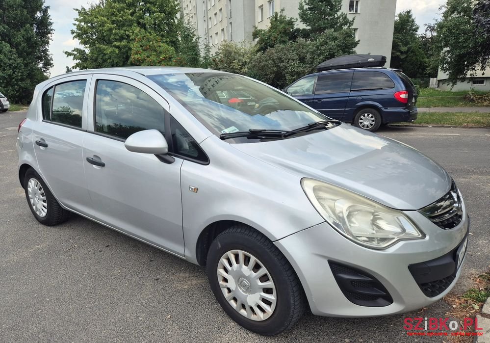 2012' Opel Corsa photo #2