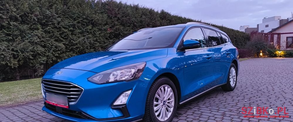 2020' Ford Focus photo #1