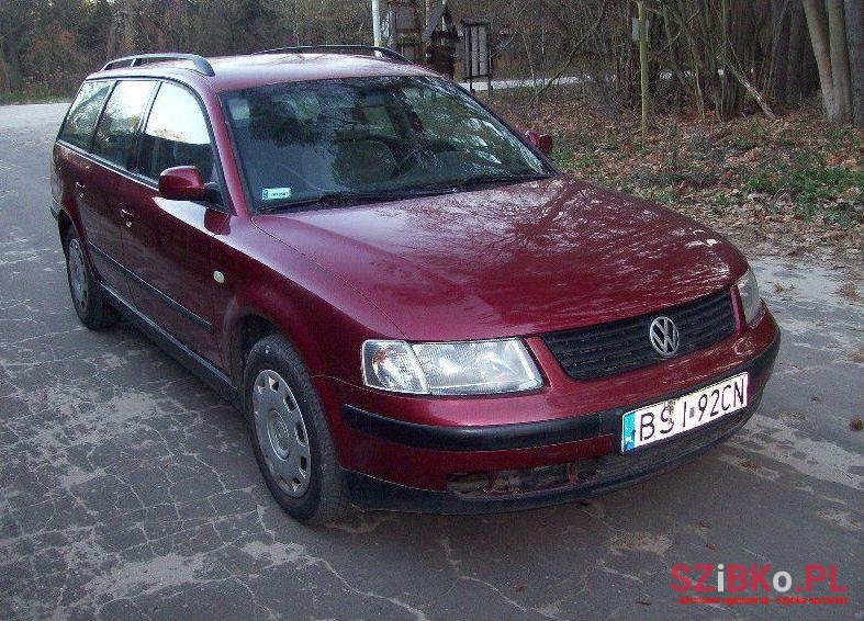 1999' Volkswagen Passat photo #1