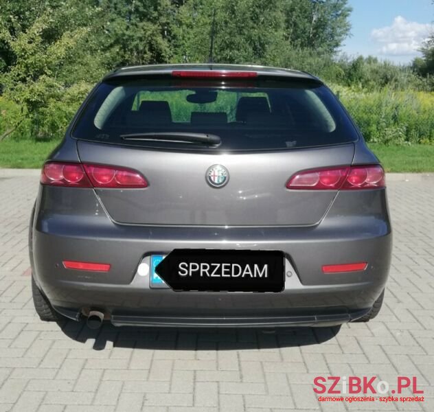 2007' Alfa Romeo 159 photo #2