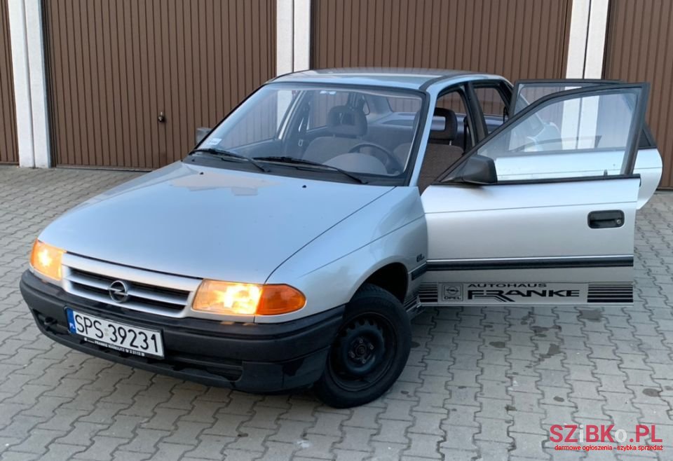 1993' Opel Astra photo #5