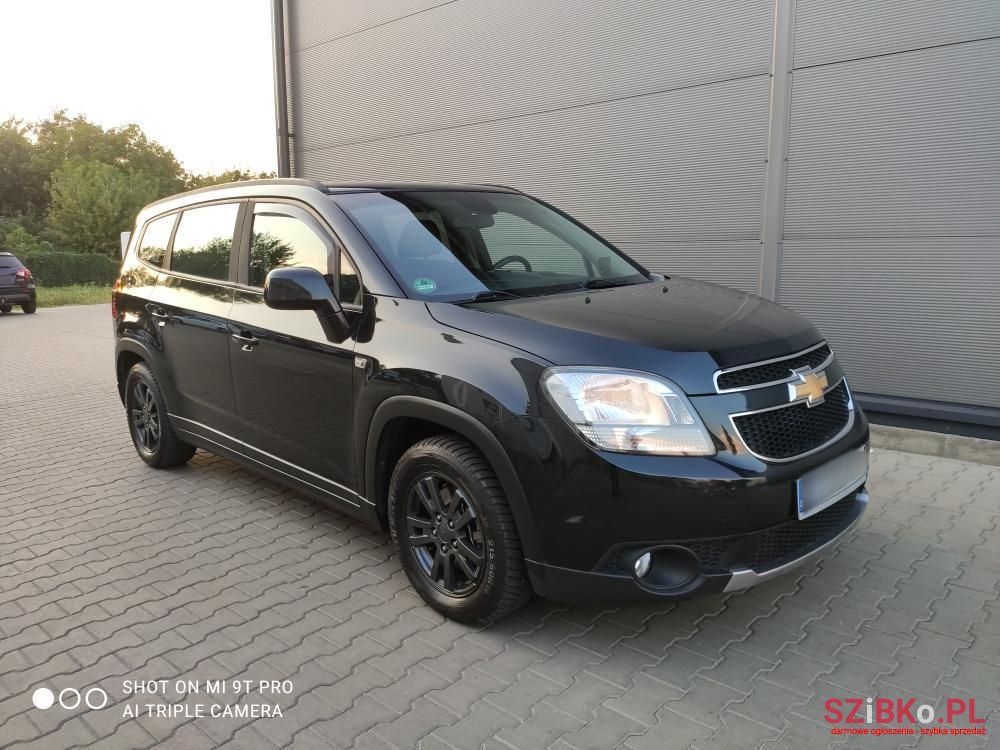 2011' Chevrolet Orlando photo #1