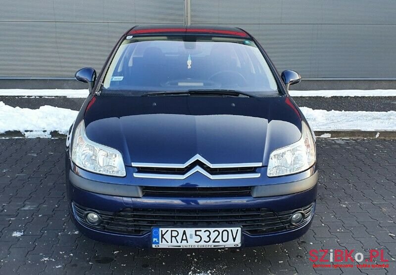2008' Citroen C4 photo #2