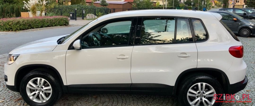 2012' Volkswagen Tiguan photo #2