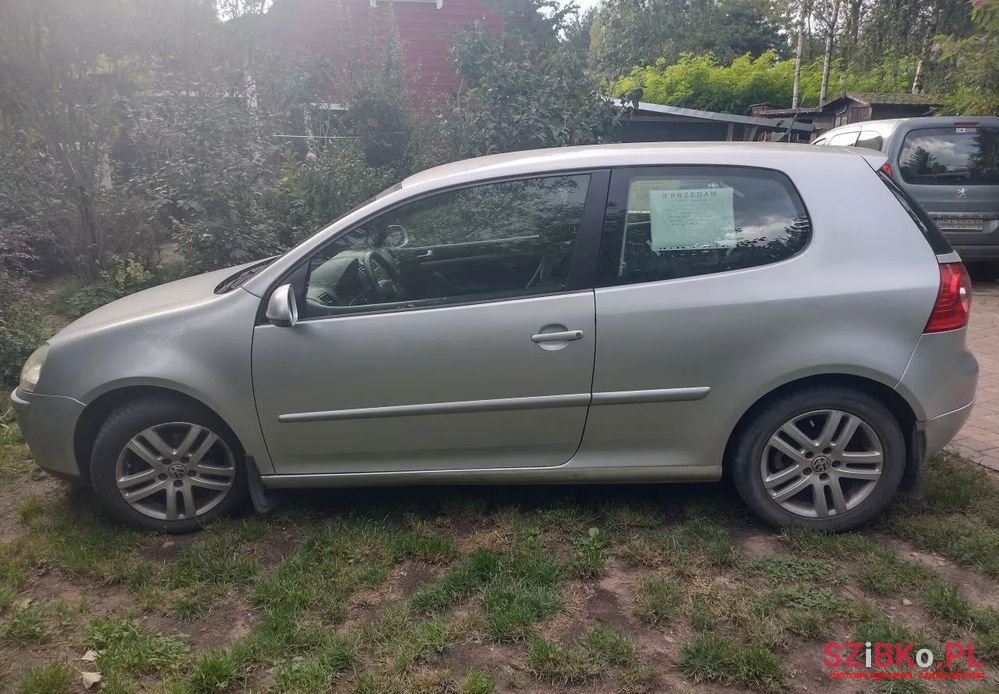 2007' Volkswagen Golf photo #1