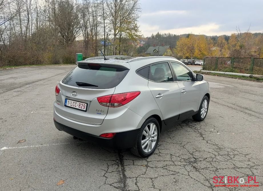 2011' Hyundai ix35 photo #5