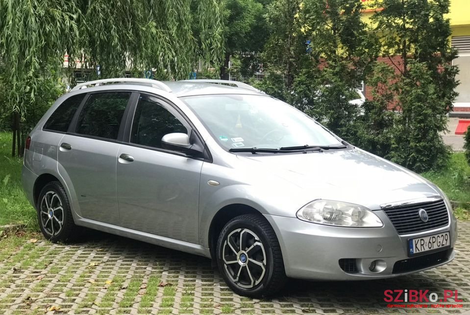 2006' Fiat Croma photo #1