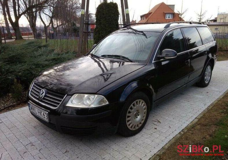 2004' Volkswagen Passat photo #1