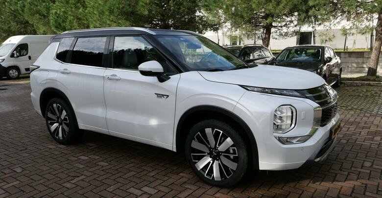 Ile pali nowe Mitsubishi Outlander PHEV? Sprawdziliśmy to