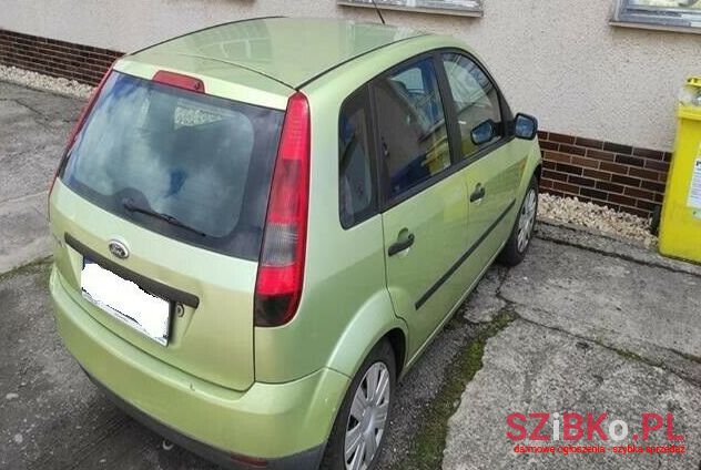 2005' Ford Fiesta photo #1