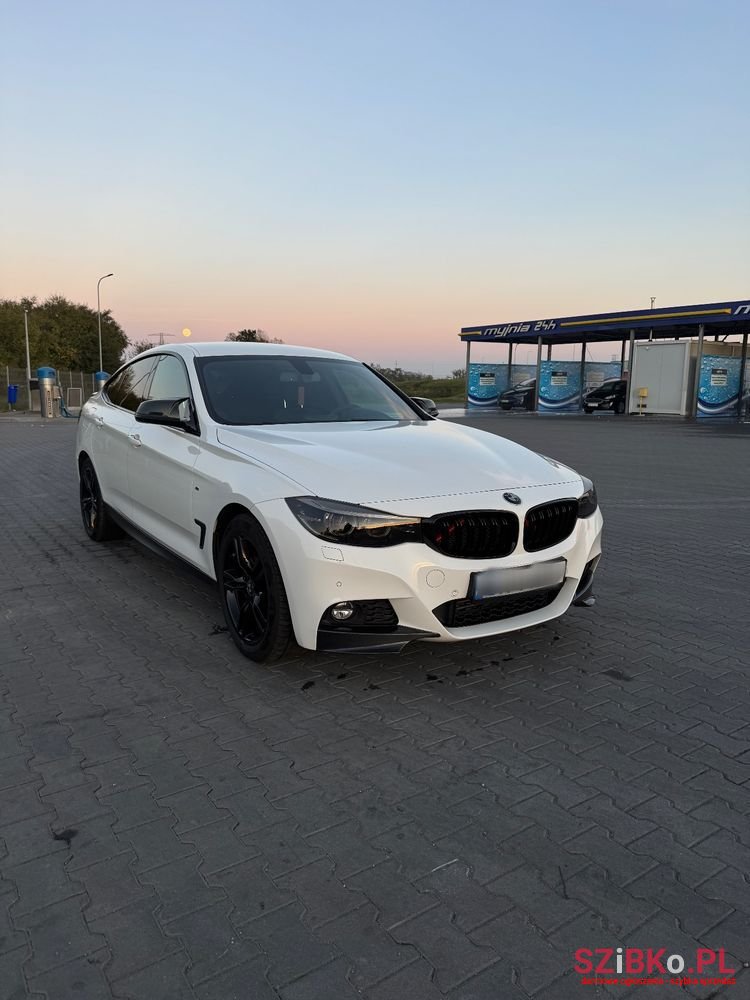 2016' BMW 3Gt 320D Xdrive M Sport photo #2