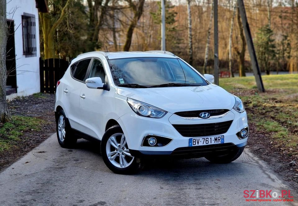 2011' Hyundai ix35 photo #2