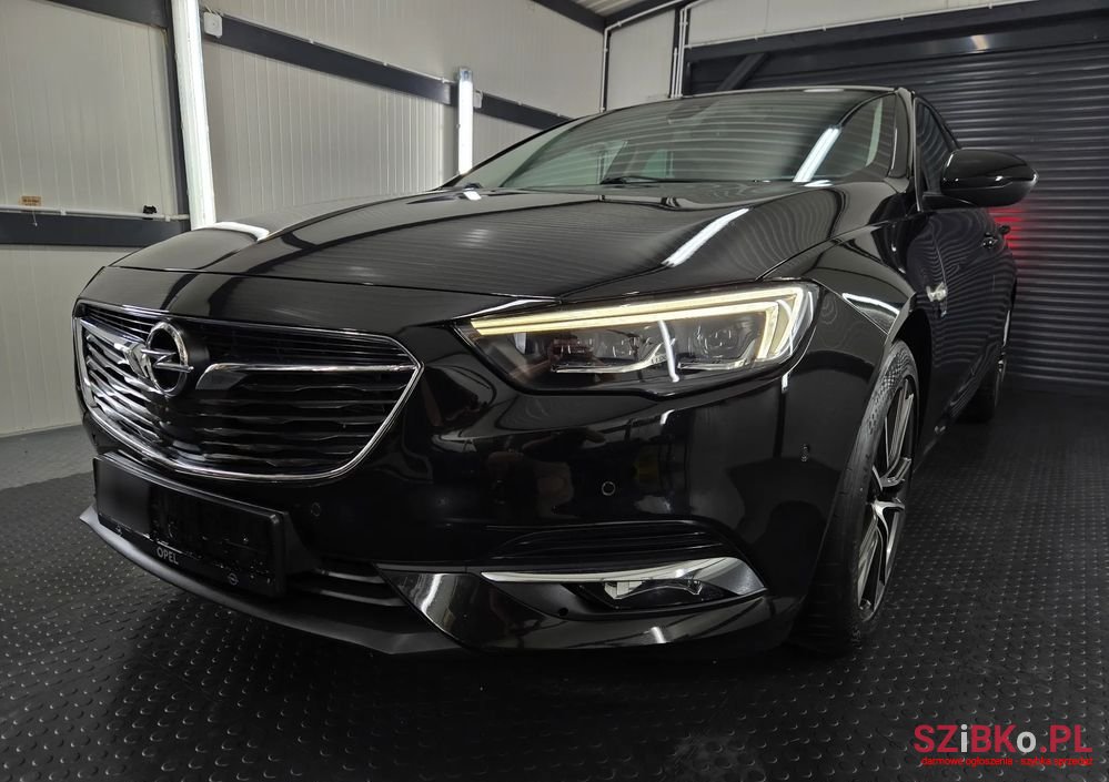 2018' Opel Insignia photo #2