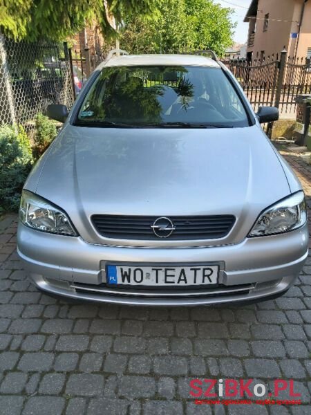 2005' Opel Astra photo #2