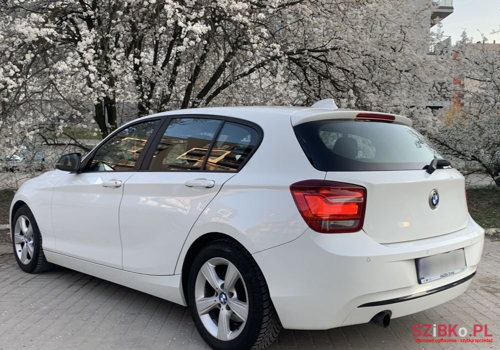 2012' BMW 1 Series 116I Sport Line photo #3