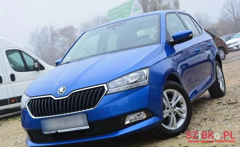 2019' Skoda Fabia 1.0 Tsi Ambition photo #2