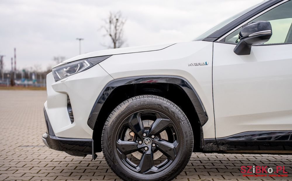 2020' Toyota RAV4 photo #5