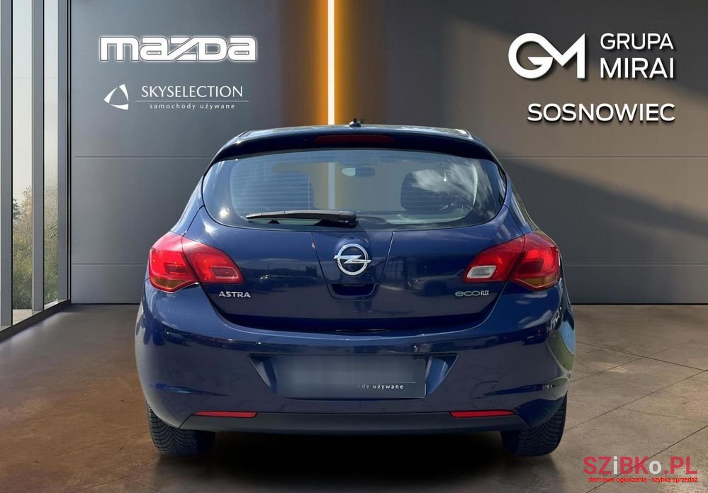 2011' Opel Astra 1.3 Cdti Cosmo S&S photo #4