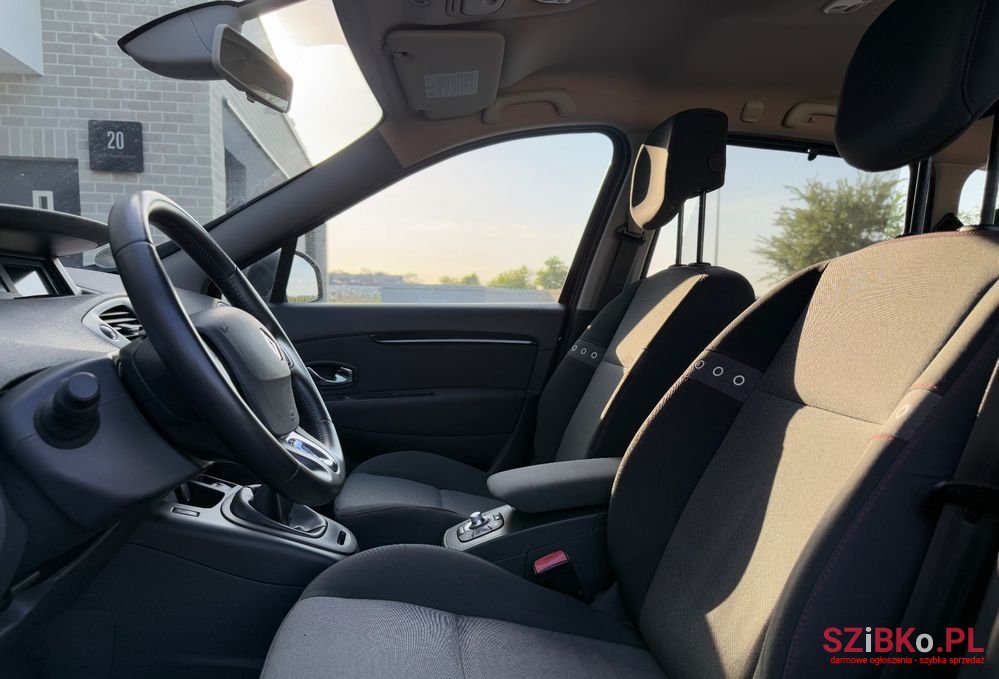 2013' Renault Grand Scenic photo #6