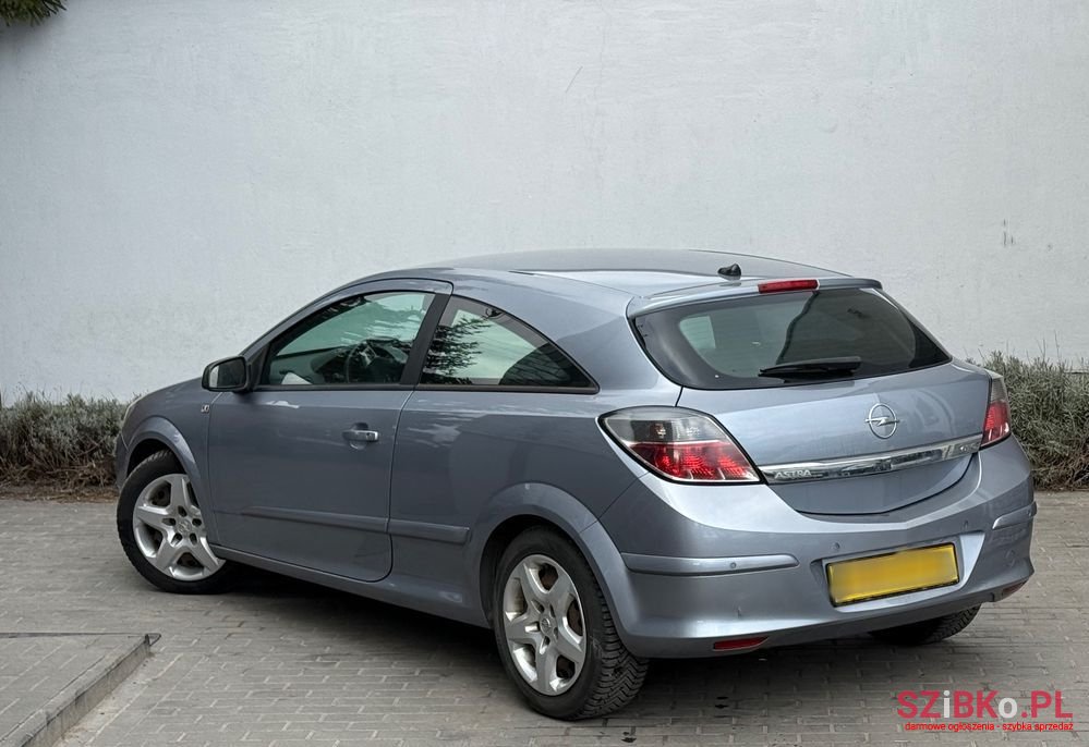 2008' Opel Astra photo #3