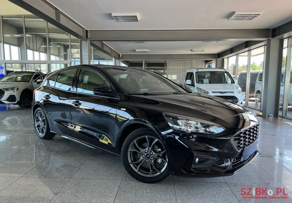 2021' Ford Focus St-Line photo #1