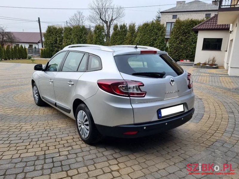 2010' Renault Megane photo #4