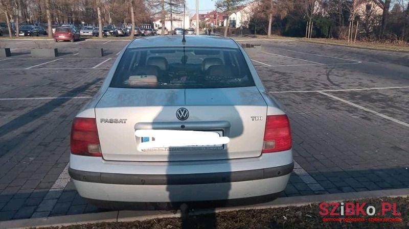 2000' Volkswagen Passat photo #3